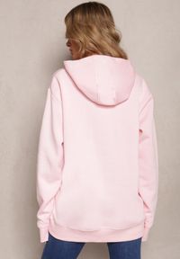 Renee - Różowa Bluza Kangurka z Kapturem i Wsuwaną Kieszenią Blizome. Okazja: na co dzień. Typ kołnierza: kaptur. Kolor: różowy. Materiał: jeans. Długość rękawa: długi rękaw. Długość: długie. Styl: casual