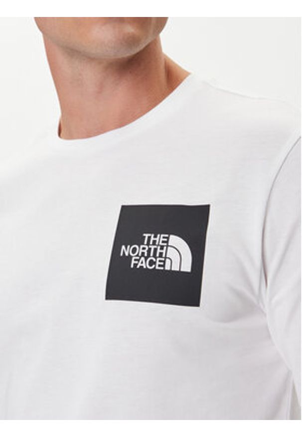The North Face Longsleeve Fine NF0A8A6P Biały Regular Fit. Kolor: biały. Materiał: syntetyk. Długość rękawa: długi rękaw
