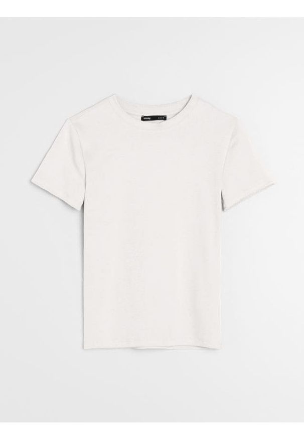 Sinsay - Bawełniana koszulka z krótkim rękawem - kremowy. Kolor: kremowy. Materiał: bawełna. Długość rękawa: krótki rękaw. Długość: krótkie