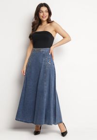 Born2be - Granatowa Bawełniana Spódnica Jeansowa Maxi Rozkloszowana z Łańcuszkiem Zallire. Kolor: niebieski. Materiał: bawełna, jeans. Styl: boho