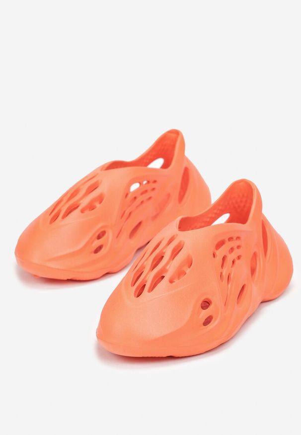 Born2be - Pomarańczowe Sneakersy z Pianki Zdobione Wycięciami Harelle. Kolor: pomarańczowy. Wzór: aplikacja