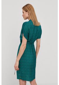 Nissa - NISSA - Sukienka. Kolor: zielony. Materiał: tkanina. Długość rękawa: krótki rękaw. Typ sukienki: rozkloszowane. Długość: mini #3