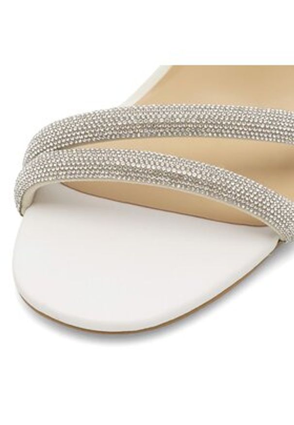 Jenny Fairy Sandały WYL3663-1A Biały. Kolor: biały. Materiał: skóra