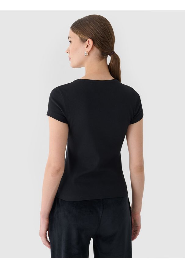 4f - 4F T-shirt slim gładki damski - czarny XS. Okazja: na co dzień. Kolor: czarny. Materiał: skóra, elastan, dzianina, prążkowany, bawełna, materiał. Długość rękawa: krótki rękaw. Długość: krótkie. Wzór: gładki. Styl: sportowy, klasyczny, casual