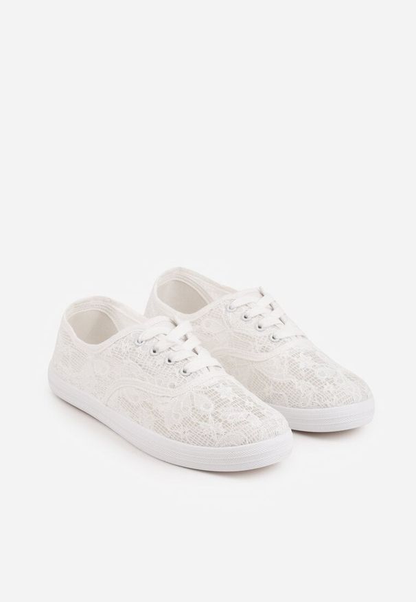 Renee - Białe Koronkowe Tenisówki Taralita. Kolor: biały. Materiał: koronka. Wzór: koronka. Styl: boho