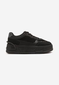 Renee - Czarne Sneakersy na Tłoczonej Platformie Ozdobione Wzorem w Panterkę Deoranae. Okazja: na co dzień. Kolor: czarny. Materiał: jeans. Wzór: aplikacja, motyw zwierzęcy. Sezon: jesień, wiosna. Obcas: na platformie #4