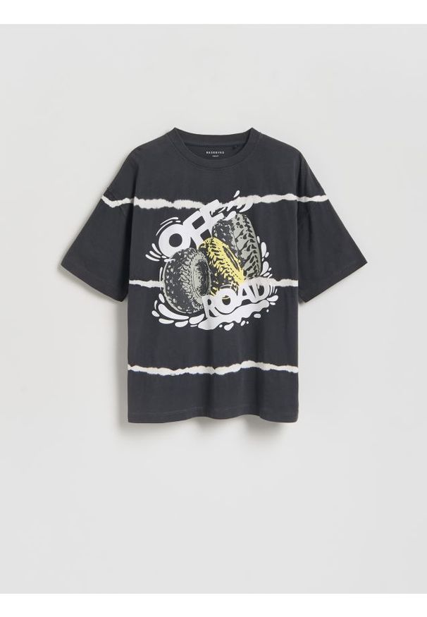 Reserved - Bawełniany t-shirt z nadrukiem - ciemnoszary. Kolor: szary. Materiał: bawełna. Wzór: nadruk