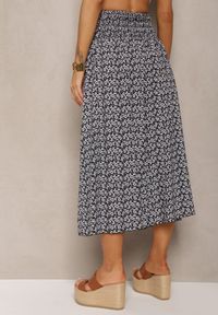 Renee - Czarne Bawełniane Spodnie Culottes z Szeroką Gumką w Pasie i Kwiatowym Printem Pellagia. Okazja: na co dzień. Kolor: czarny. Materiał: bawełna. Wzór: kwiaty, nadruk. Styl: casual #4