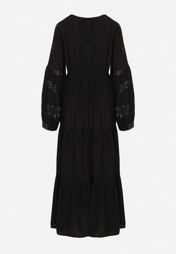 Born2be - Czarna Wiskozowa Sukienka Rozkloszowana z Metalicznymi Haftami Fennala. Okazja: na co dzień. Typ kołnierza: dekolt w kształcie V. Kolor: czarny. Materiał: wiskoza. Długość rękawa: długi rękaw. Wzór: haft. Styl: casual