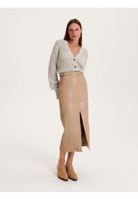 Reserved - Skórzana spódnica midi - beżowy. Kolor: beżowy. Materiał: skóra #1