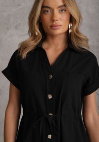 Renee - Czarna Koszulowa Sukienka z Wiskozą i Bawełną Ściągana w Talii Corralure. Kolor: czarny. Materiał: wiskoza, bawełna. Sezon: wiosna, lato. Typ sukienki: koszulowe. Styl: klasyczny, elegancki #5