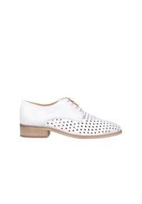 Półbuty Bayla-118 3104 Natural Bianco, Beż, Skóra naturalna - 40. Okazja: na co dzień. Kolor: biały. Materiał: skóra. Szerokość cholewki: normalna. Wzór: ażurowy. Styl: casual #1