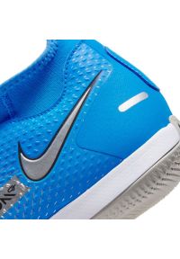 Buty piłkarskie Nike Phantom Gt Academy Df Ic M CW6668 400 wielokolorowe niebieskie. Zapięcie: sznurówki. Kolor: wielokolorowy. Materiał: guma, syntetyk. Szerokość cholewki: normalna. Sport: piłka nożna