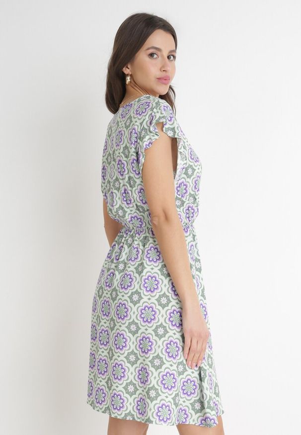 Born2be - Zielono-Fioletowa Bawełniana Sukienka Mini z Gumką w Talii Caara. Kolor: zielony. Materiał: bawełna. Długość: mini