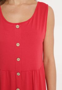 Born2be - Czerwona Sukienka o Rozkloszowanym Kroju na Szerokich Ramiączkach z Guzikami Saniella. Okazja: na co dzień. Kolor: czerwony. Długość rękawa: na ramiączkach. Typ sukienki: rozkloszowane. Styl: elegancki, casual, klasyczny #5