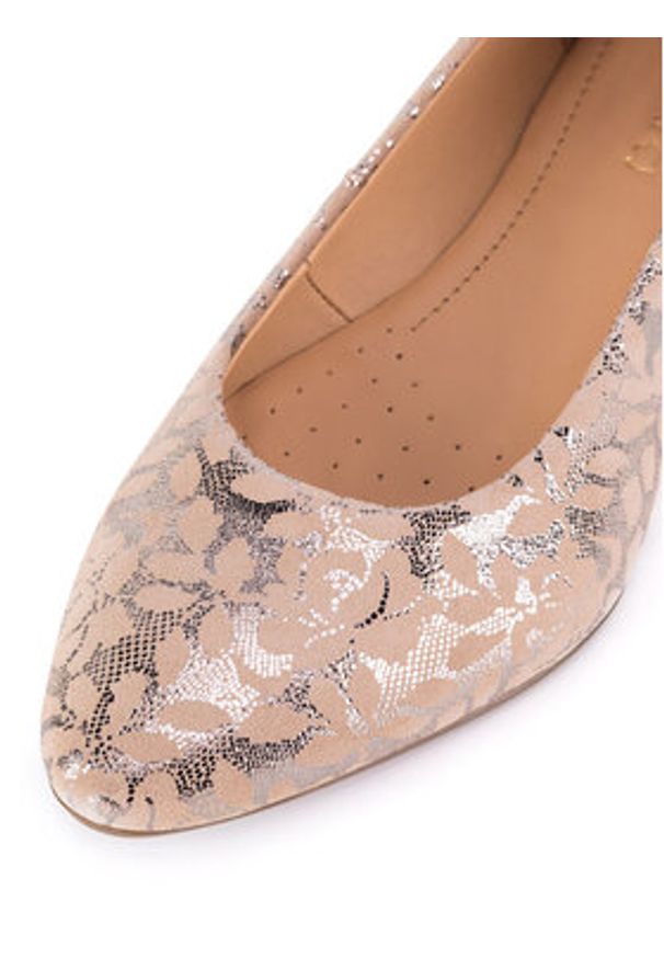 Lasocki Baleriny RST-KAJA-01F Złoty. Kolor: złoty. Materiał: zamsz, skóra