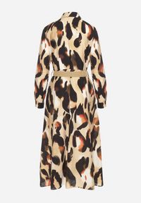 Born2be - Beżowa Koszulowa Sukienka Rozkloszowana w Abstrakcyjny Wzór z Plecionym Paskiem Miririda. Okazja: na co dzień. Typ kołnierza: dekolt w kształcie V. Kolor: beżowy. Materiał: materiał, wiskoza, jeans. Wzór: aplikacja. Typ sukienki: koszulowe. Styl: casual, elegancki #4