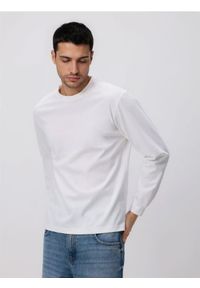 Reserved - Longsleeve z bawełną - biały. Kolor: biały. Materiał: bawełna. Długość rękawa: długi rękaw. Wzór: gładki
