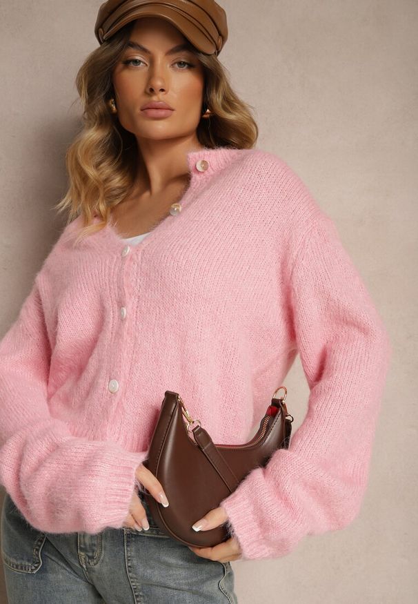 Renee - Różowy Klasyczny Kardigan o Prostym Kroju Riavara. Okazja: na spotkanie biznesowe. Kolor: różowy. Materiał: jeans. Wzór: gładki. Styl: klasyczny