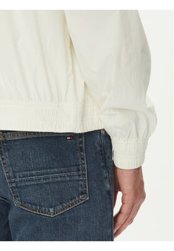 Tommy Jeans Kurtka przejściowa Essential DM0DM21667 Biały Regular Fit. Kolor: biały. Materiał: syntetyk