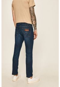 Wrangler - Jeansy Greensboro. Kolor: niebieski. Materiał: jeans. Wzór: aplikacja #4