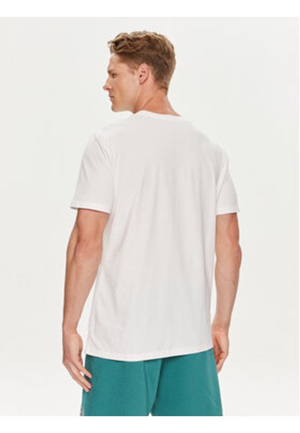 GAP - Gap T-Shirt 857901-04 Biały Regular Fit. Kolor: biały. Materiał: bawełna
