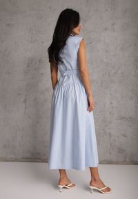 Renee - Niebieska Bawełniano-Wiskozowa Sukienka Koszulowa Bez Rękawów z Paskiem Athithoe. Okazja: na co dzień. Kolor: niebieski. Materiał: wiskoza, bawełna. Długość rękawa: bez rękawów. Typ sukienki: koszulowe. Styl: casual, elegancki #4