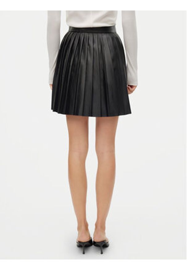 Vero Moda Spódnica z imitacji skóry Naomielly 10316312 Czarny Regular Fit. Kolor: czarny. Materiał: skóra