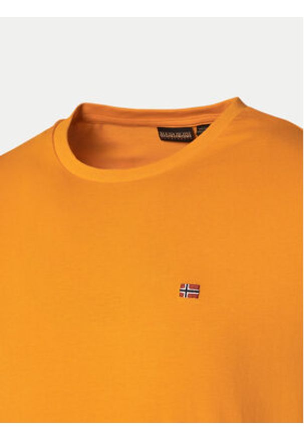 Napapijri T-Shirt Salis NP0A4H8D Pomarańczowy Regular Fit. Kolor: pomarańczowy. Materiał: bawełna