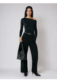Sinsay - Spodnie wide leg z przeszyciami z domieszką wiskozy - czarny. Kolor: czarny. Materiał: wiskoza