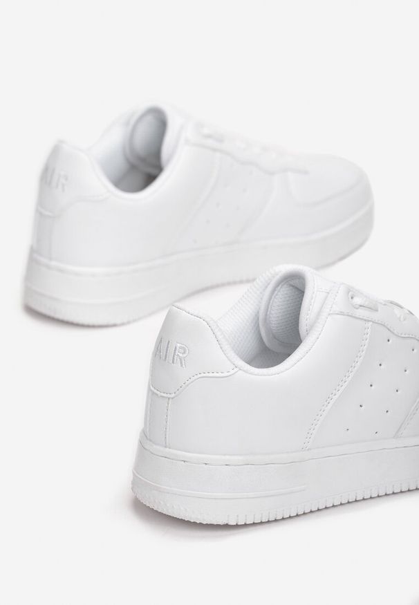 Born2be - Białe Sneakersy Adriney. Zapięcie: sznurówki. Kolor: biały. Materiał: prążkowany. Szerokość cholewki: normalna. Wzór: aplikacja. Sezon: lato
