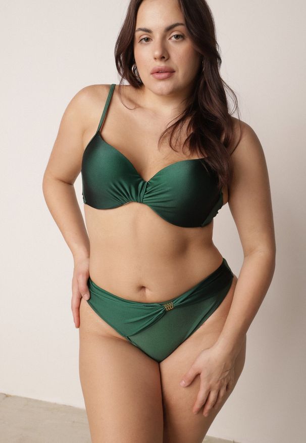 Born2be - Zielone Bikini Biustonosz i Figi z Ozdobnym Marszczeniem i Aplikacją Periete. Kolor: zielony. Wzór: aplikacja