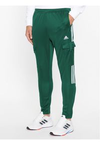 Adidas - adidas Spodnie dresowe IM2918 Zielony Regular Fit. Kolor: zielony. Materiał: syntetyk #1