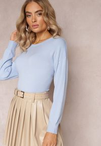 Renee - Jasnoniebieski Klasyczny Sweter z Okrągłym Płytkim Dekoltem Seminita. Kolor: niebieski. Sezon: jesień, zima. Styl: klasyczny #5