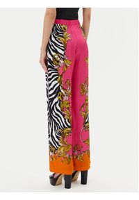 Versace Jeans Couture Spodnie materiałowe 78HAA1P2 Różowy Straight Fit. Kolor: różowy. Materiał: wiskoza #4