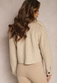 Renee - Beżowa Krótka Kurtka o Dwurzędowym Fasonie z Kołnierzem Tilessa. Kolor: beżowy. Długość: krótkie. Styl: elegancki #3