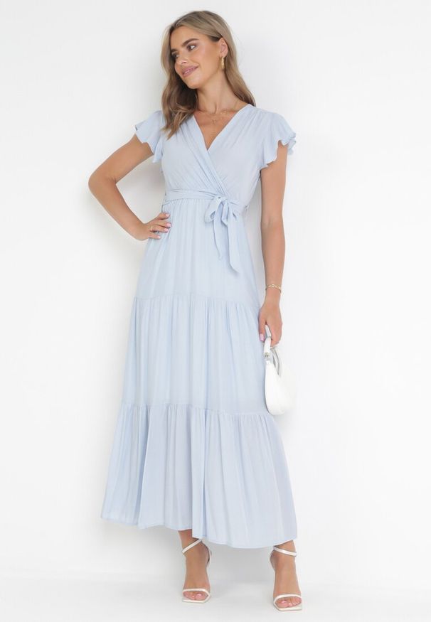 Born2be - Jasnoniebieska Sukienka Cephemus. Kolor: niebieski. Materiał: materiał. Wzór: gładki, jednolity. Sezon: lato. Typ sukienki: rozkloszowane, kopertowe. Styl: wakacyjny. Długość: maxi