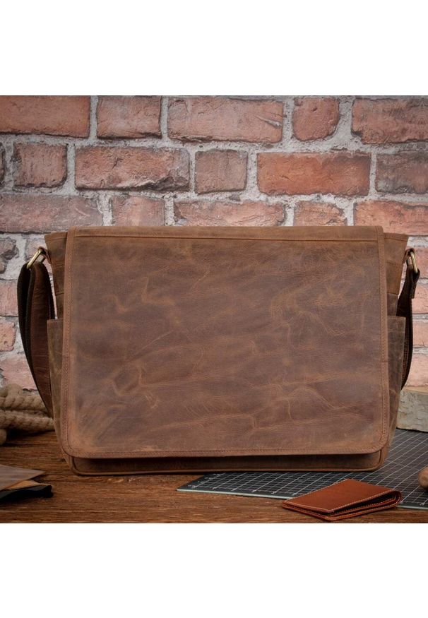 Torba Belveder Brązowa Torba Męska z Klapką Skórzana Studencka na Laptopa 15,6 Bel. Kolor: brązowy. Materiał: skóra. Styl: młodzieżowy