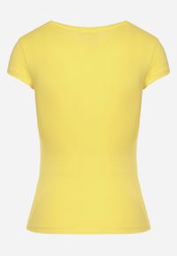 Born2be - Żółty Bawełniany T-shirt Koszulka z Krótkim Rękawem Ozdobiona Nadrukiem Efira. Okazja: na spotkanie biznesowe, na co dzień. Kolor: żółty. Materiał: bawełna. Długość rękawa: krótki rękaw. Długość: krótkie. Wzór: aplikacja, nadruk. Styl: klasyczny, casual, biznesowy, elegancki