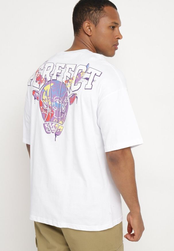 Born2be - Biała Bawełniana Koszulka T-shirt z Krótkim Rękawem Ozdobiony Nadrukami Citara. Kolor: biały. Materiał: bawełna. Długość rękawa: krótki rękaw. Długość: krótkie. Wzór: aplikacja, nadruk. Styl: klasyczny