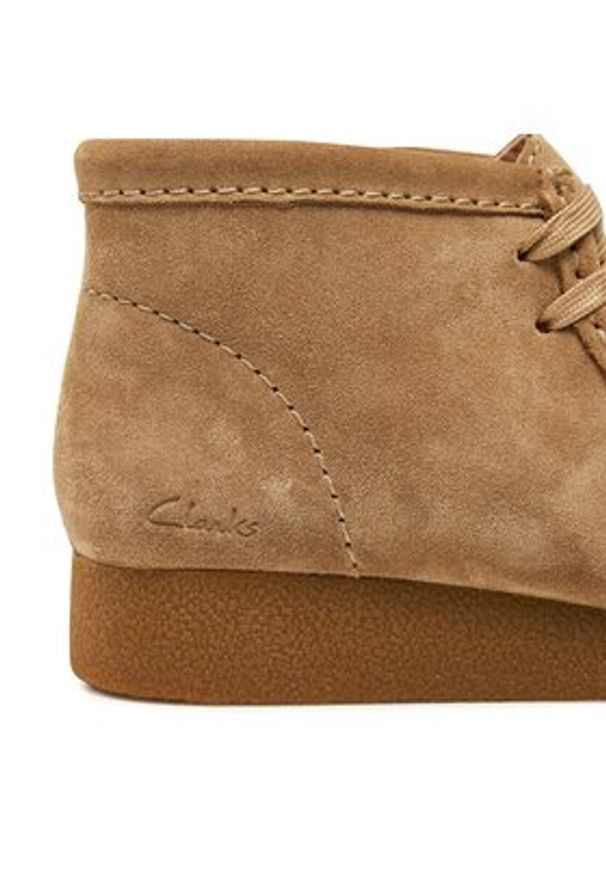 Clarks Botki WallabeeEvoBt 261747444 Beżowy. Kolor: beżowy. Materiał: zamsz, skóra