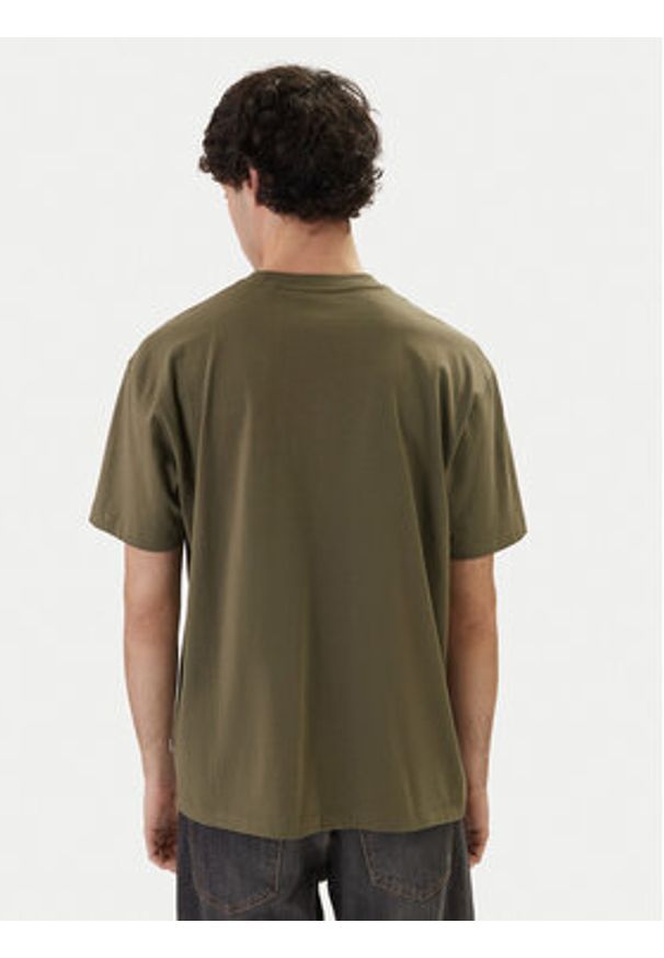 Guess Jeans T-Shirt M4YI46 K8FQ4 Khaki Regular Fit. Kolor: brązowy. Materiał: bawełna