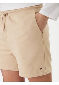 Tommy Jeans Szorty sportowe DM0DM21931 Beżowy Regular Fit. Kolor: beżowy. Materiał: bawełna. Styl: sportowy #2