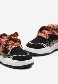 Born2be - Czarne Sneakersy na Niskiej Platformie z Szerokimi Sznurówkami Gritte. Kolor: czarny. Obcas: na platformie #2