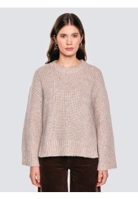 Big-Star - Sweter damski ze stójką beżowy Amaya 805. Typ kołnierza: kołnierzyk stójkowy. Kolor: beżowy. Materiał: materiał, dzianina, jeans. Styl: elegancki