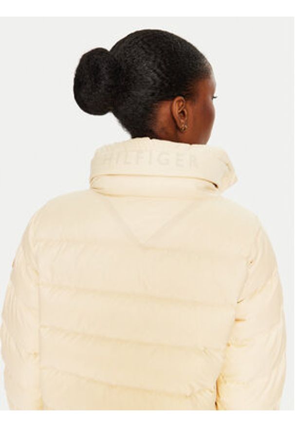 TOMMY HILFIGER - Tommy Hilfiger Kurtka puchowa WW0WW43553 Beżowy Regular Fit. Kolor: beżowy. Materiał: syntetyk. Sezon: zima