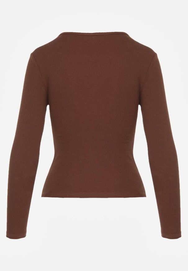 Renee - Brązowa Bawełniana Bluzka Longsleeve z Prążkowanej Tkaniny z Guziczkami Amandria. Okazja: na co dzień. Kolor: brązowy. Materiał: tkanina, bawełna, prążkowany. Długość rękawa: długi rękaw. Styl: casual