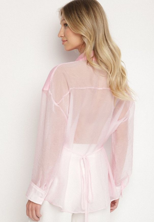 Born2be - Różowa Koszula z Transparentnymi Rękawami Silomea. Okazja: na co dzień. Kolor: różowy. Materiał: jeans. Wzór: aplikacja. Styl: casual