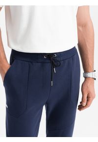 Ombre Clothing - Spodnie męskie dresowe joggery - ciemnoniebieskie V4 OM-PASK-22FW-008 - XXL. Kolor: niebieski. Materiał: dresówka. Wzór: geometria #1