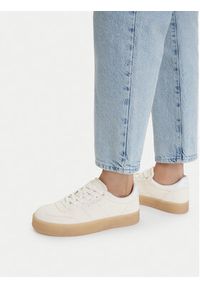 Guess Jeans Sneakersy CWBEO-V12-1219-25WC1051 Kremowy. Kolor: kremowy. Materiał: skóra, zamsz #5